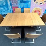 Ensemble exclusif de table à manger comprenant 6 chaises cantilever