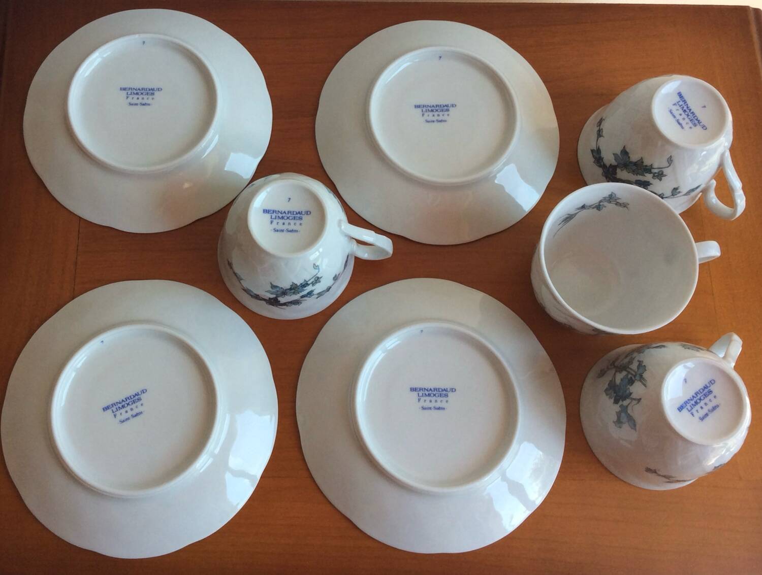 Set of 4 cups and 4 saucers limoges porcelain bernardaud