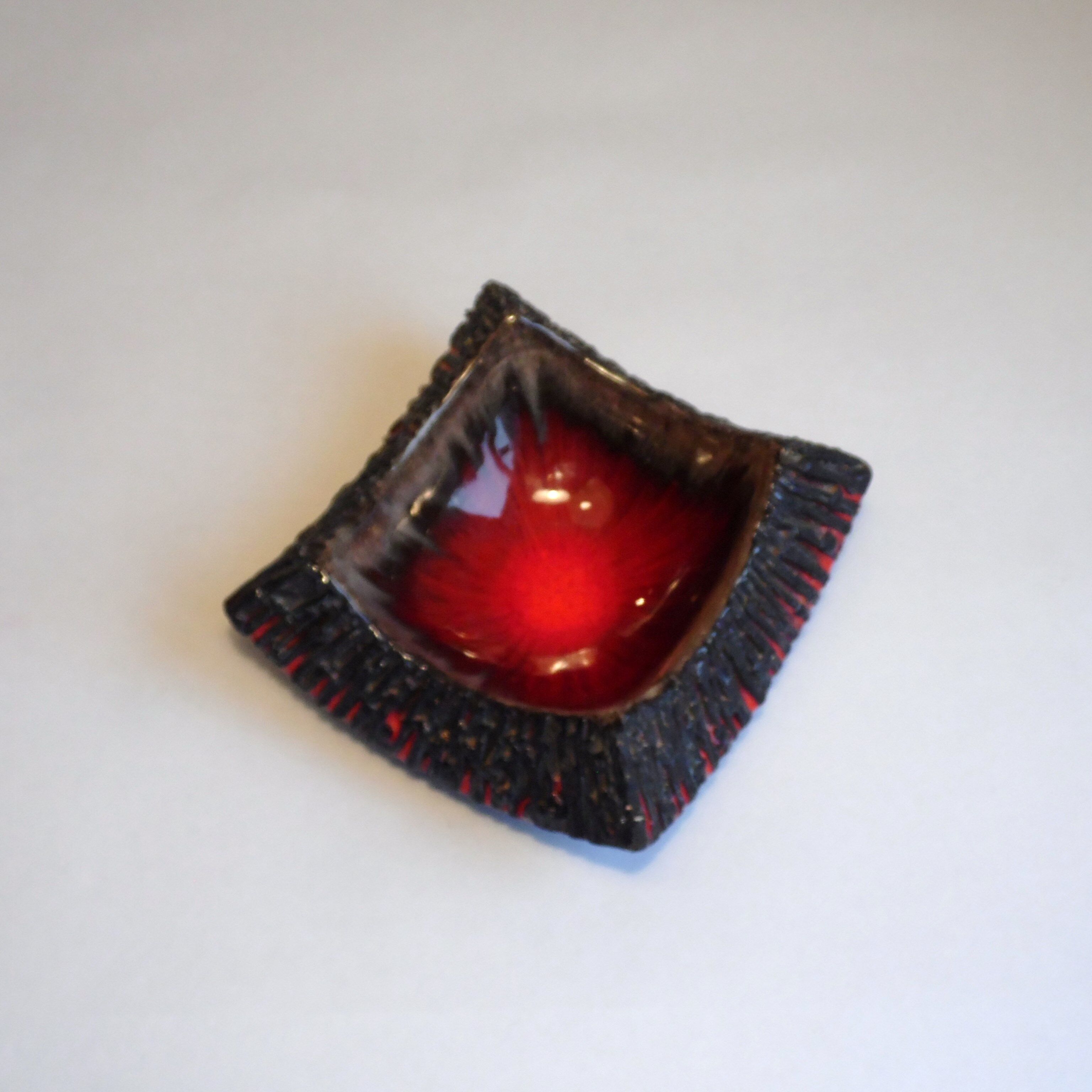 Ceramic trinket bowl