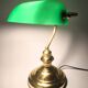 Lámpara vintage de banquero de cristal verde opalino