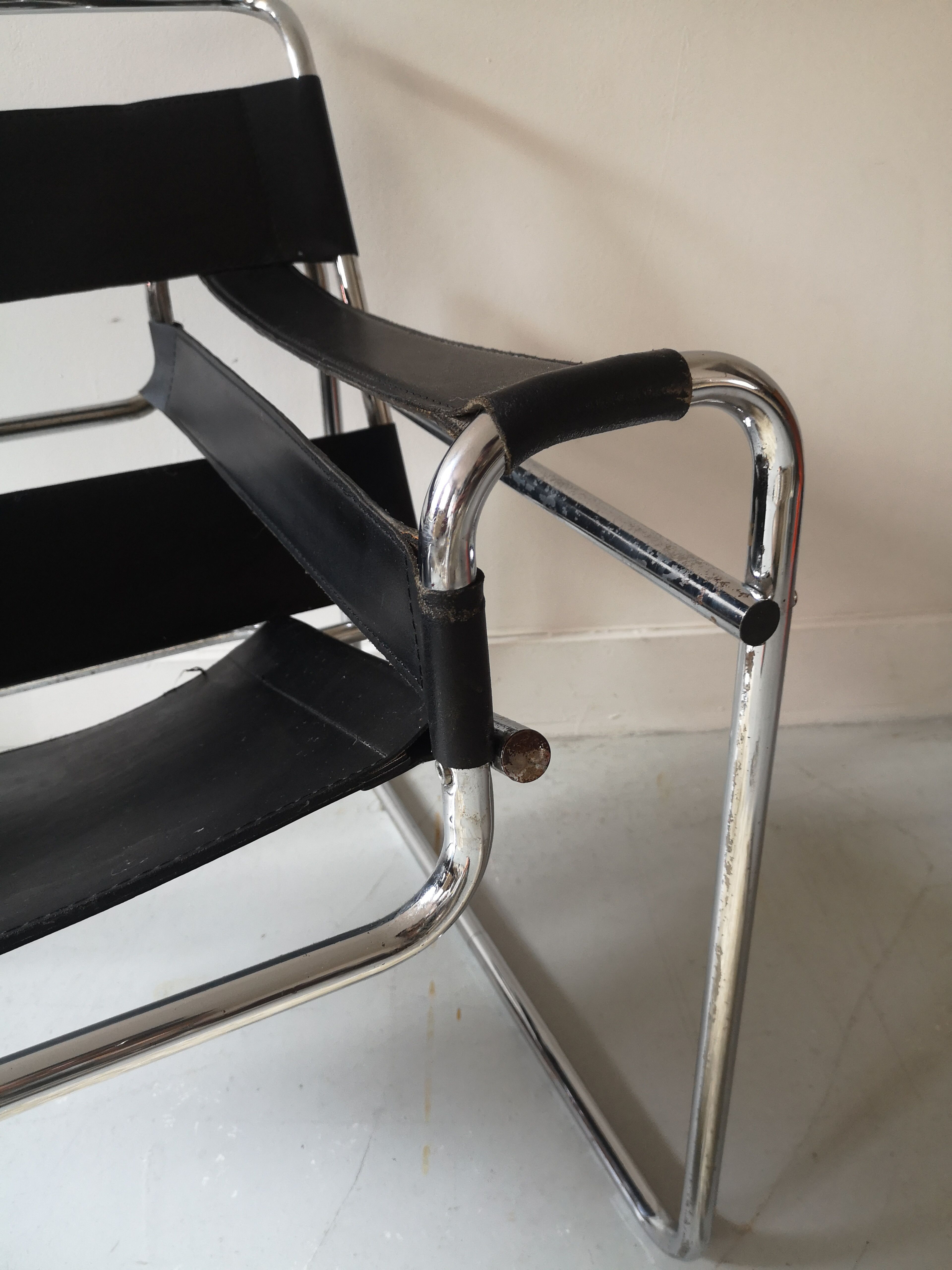 Black leather armchair Wassily by Marcel Breuer, 1970