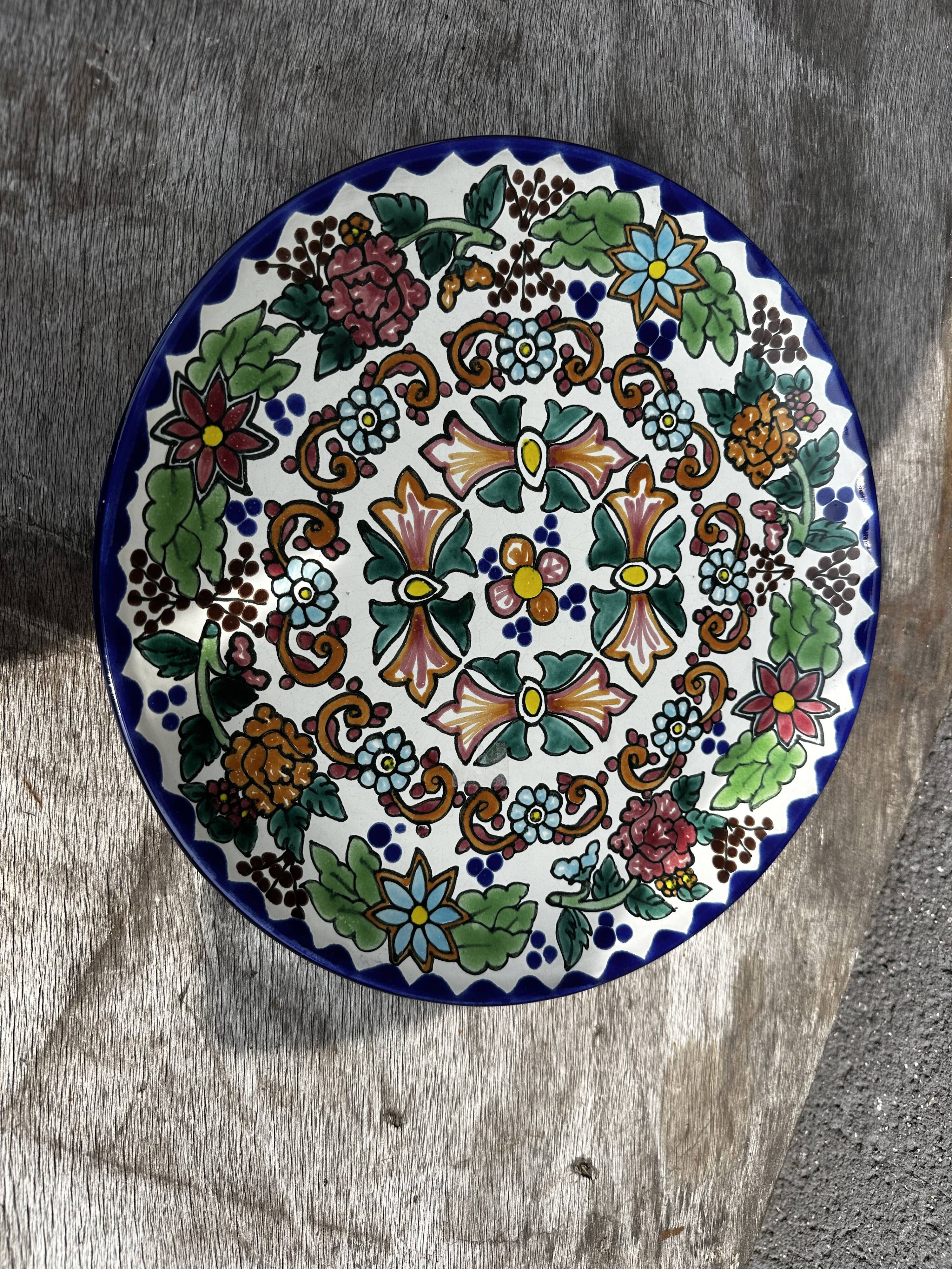 Talavera Dish - Vintage Mexican Ceramic - Diameter 29 cm