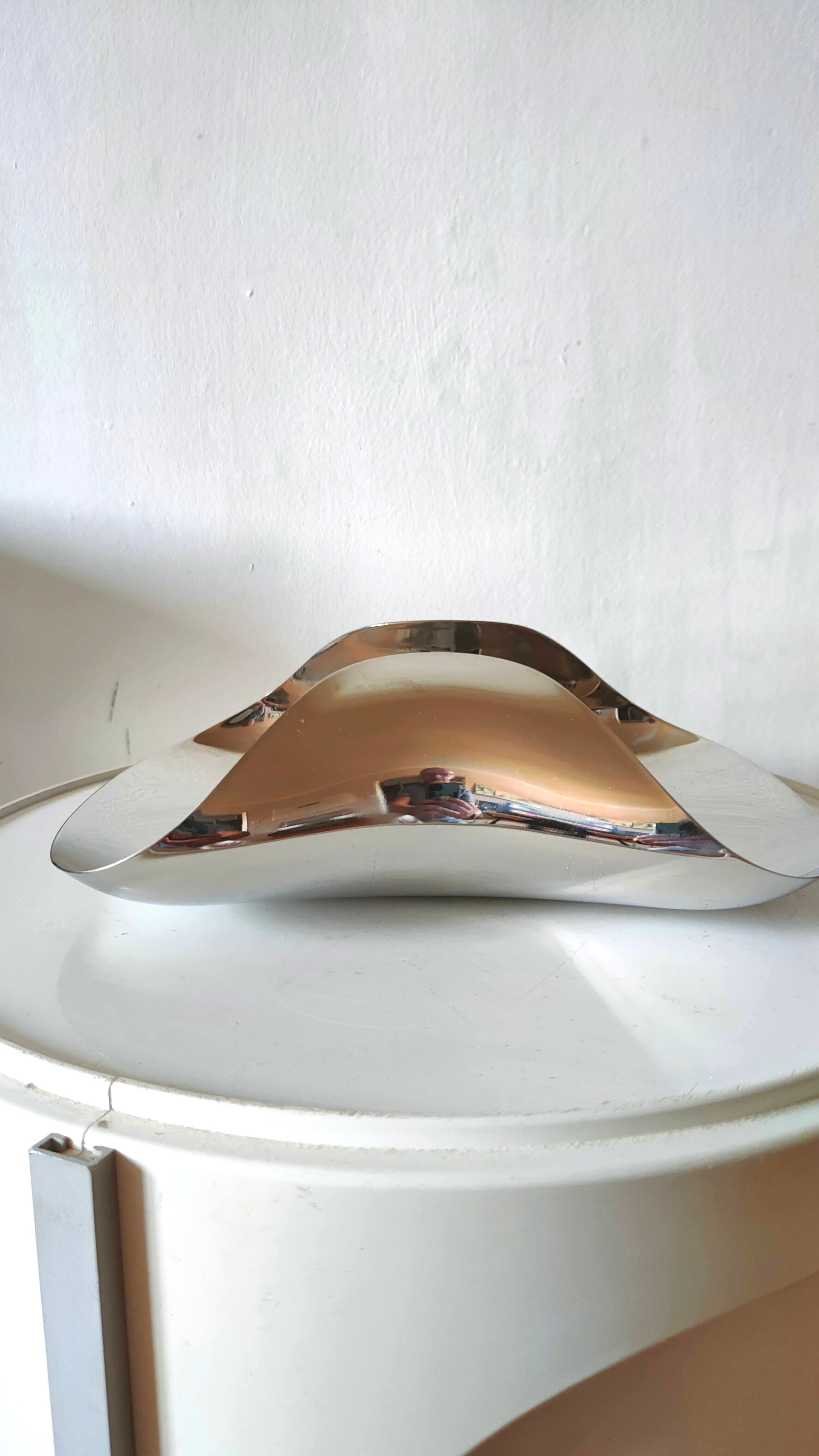Marli fruit holder designed by Steven Blaess for Alessi 2008