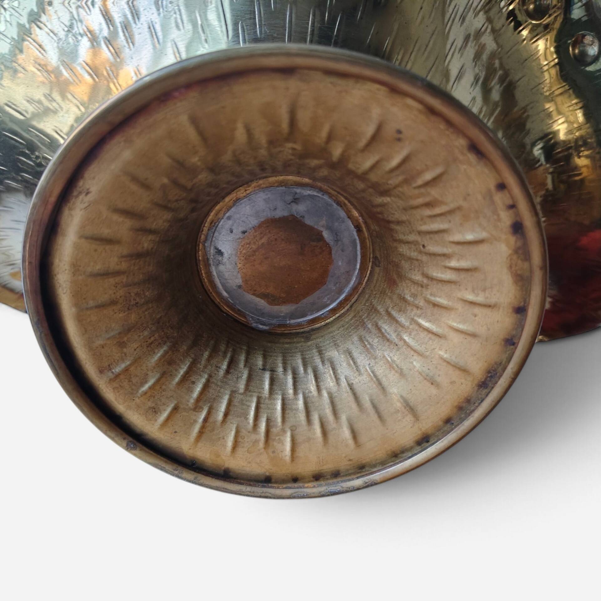 Modernist hammered copper fruit basket, Vienna (Austria)