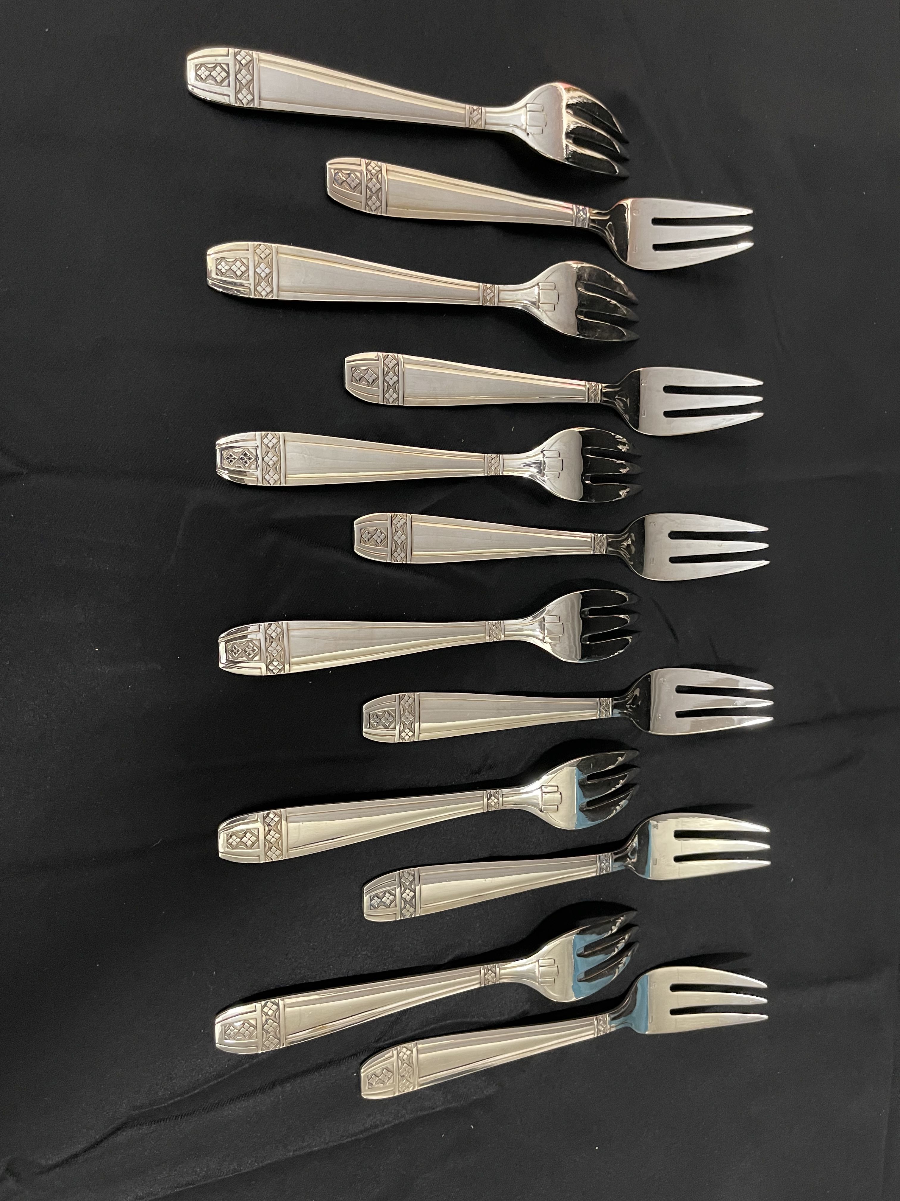 Cutlery 143 pieces Grand Prix de Monaco art deco with silversmith