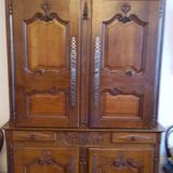 Buffet ancien deux corps chêne massif