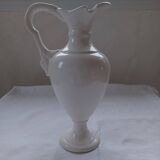 White earthenware ewer from Saint-Clément.