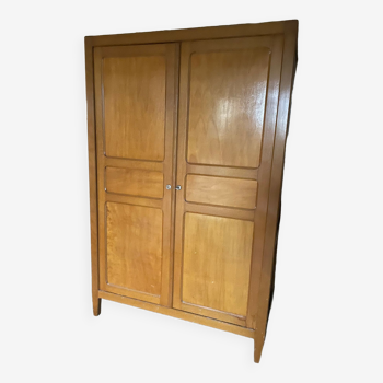 Armoire parisienne penderie