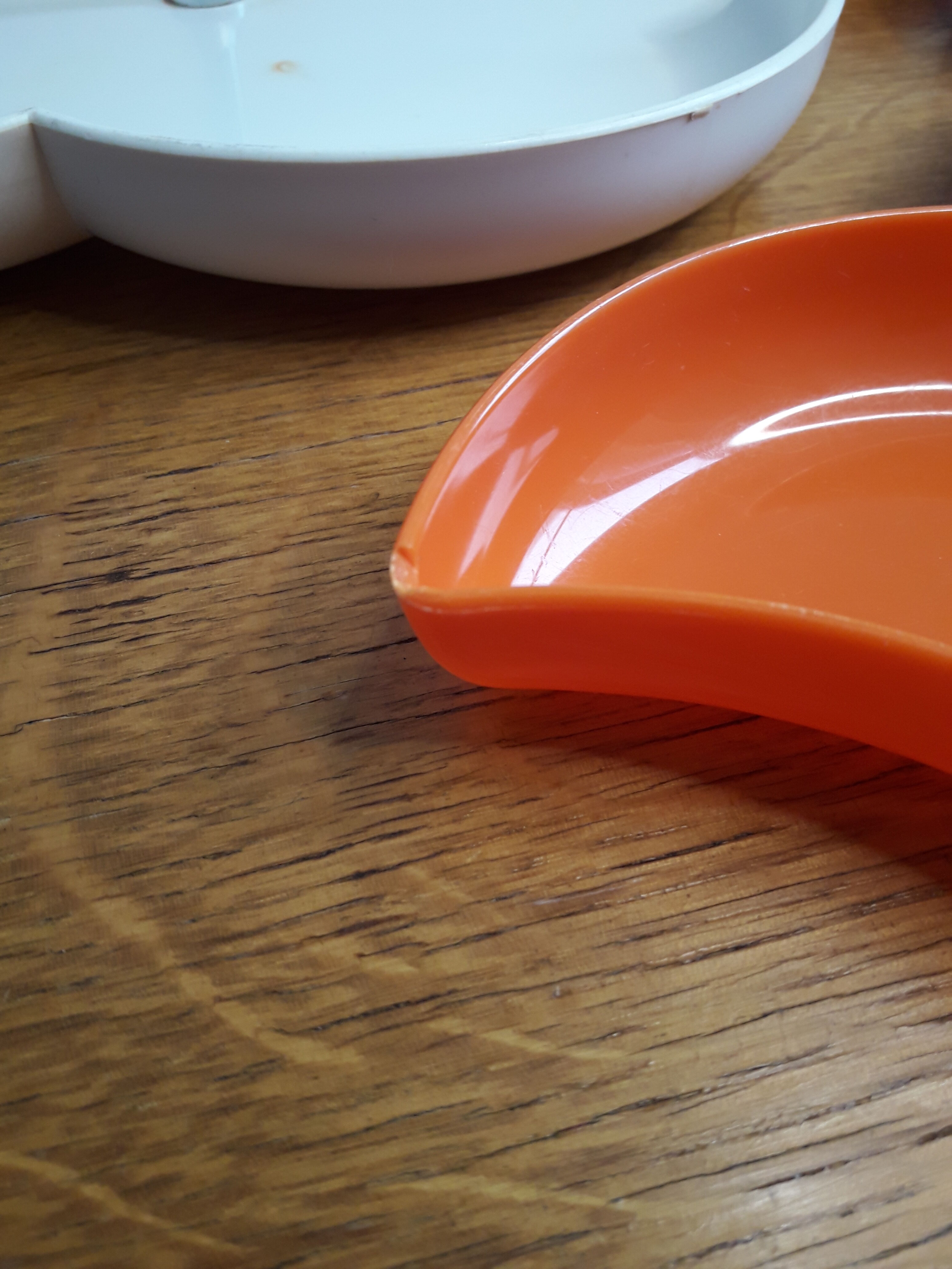 Servant aperitif, 1970