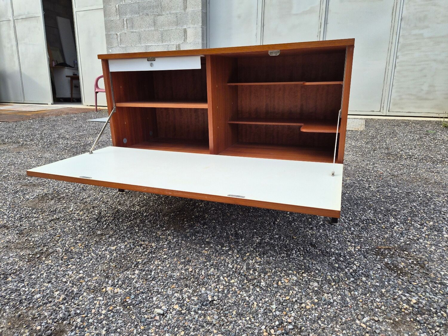 Buffet bar enfilade moderniste Paolozzi Monopoly vintage années 60