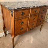 Superb chest of drawers