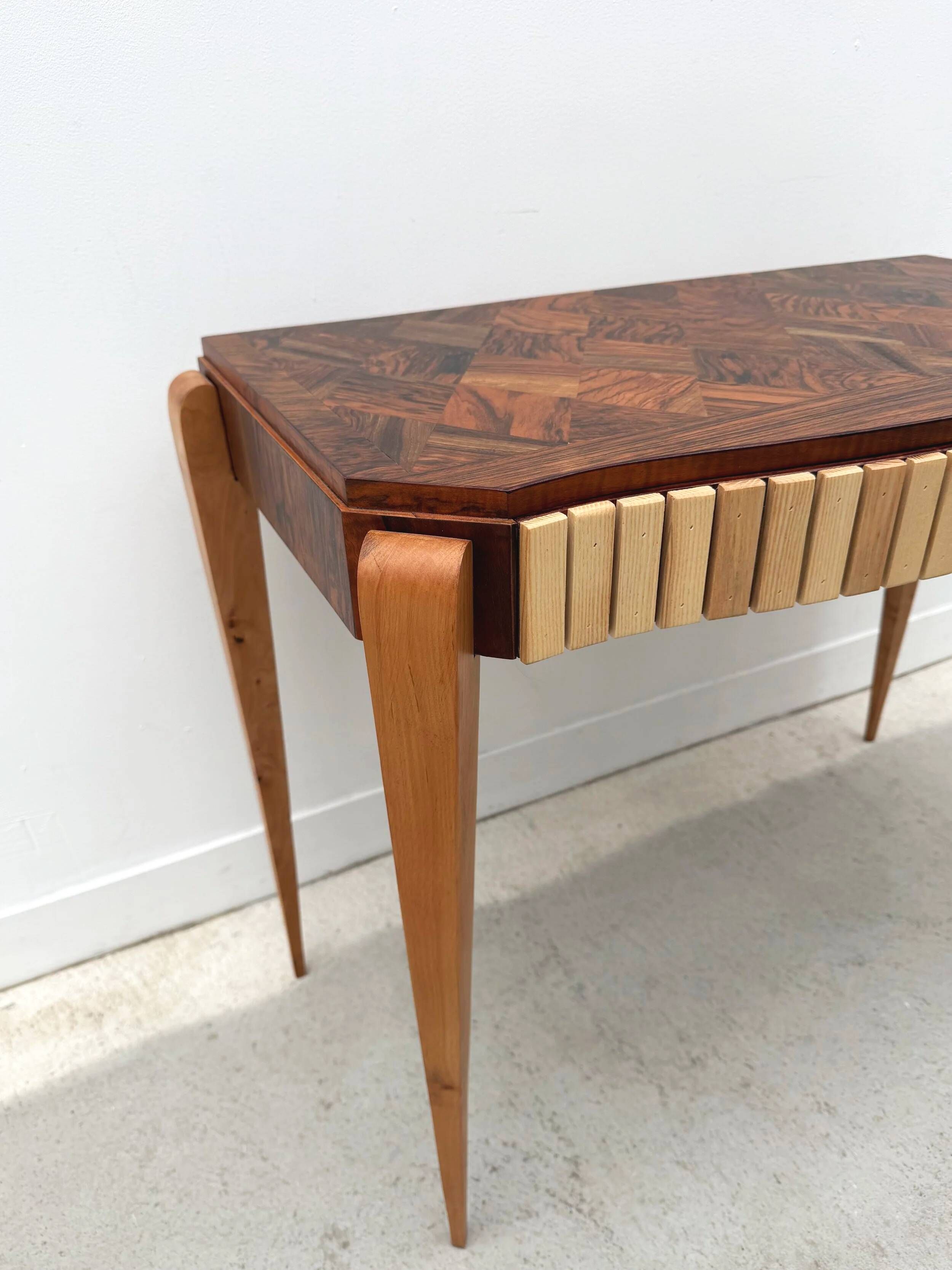 Console art déco en différentes essences de bois, France 1940