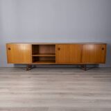 Vintage 1960s Italian-design teak wood sideboard