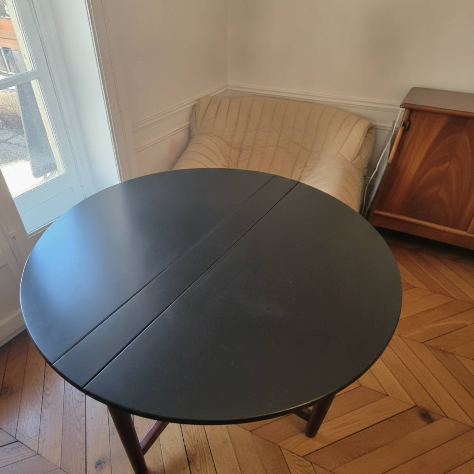 Extendable drop-leaf table for 2 to 5 people - vintage lacquered wood in black