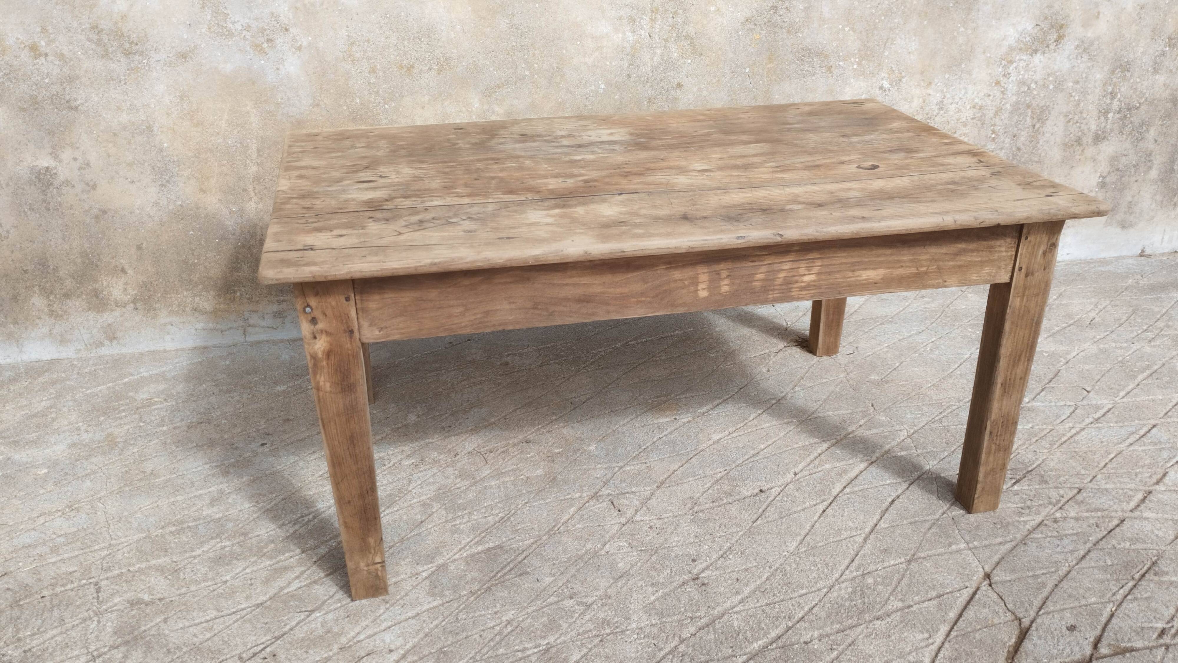 Table basse de ferme