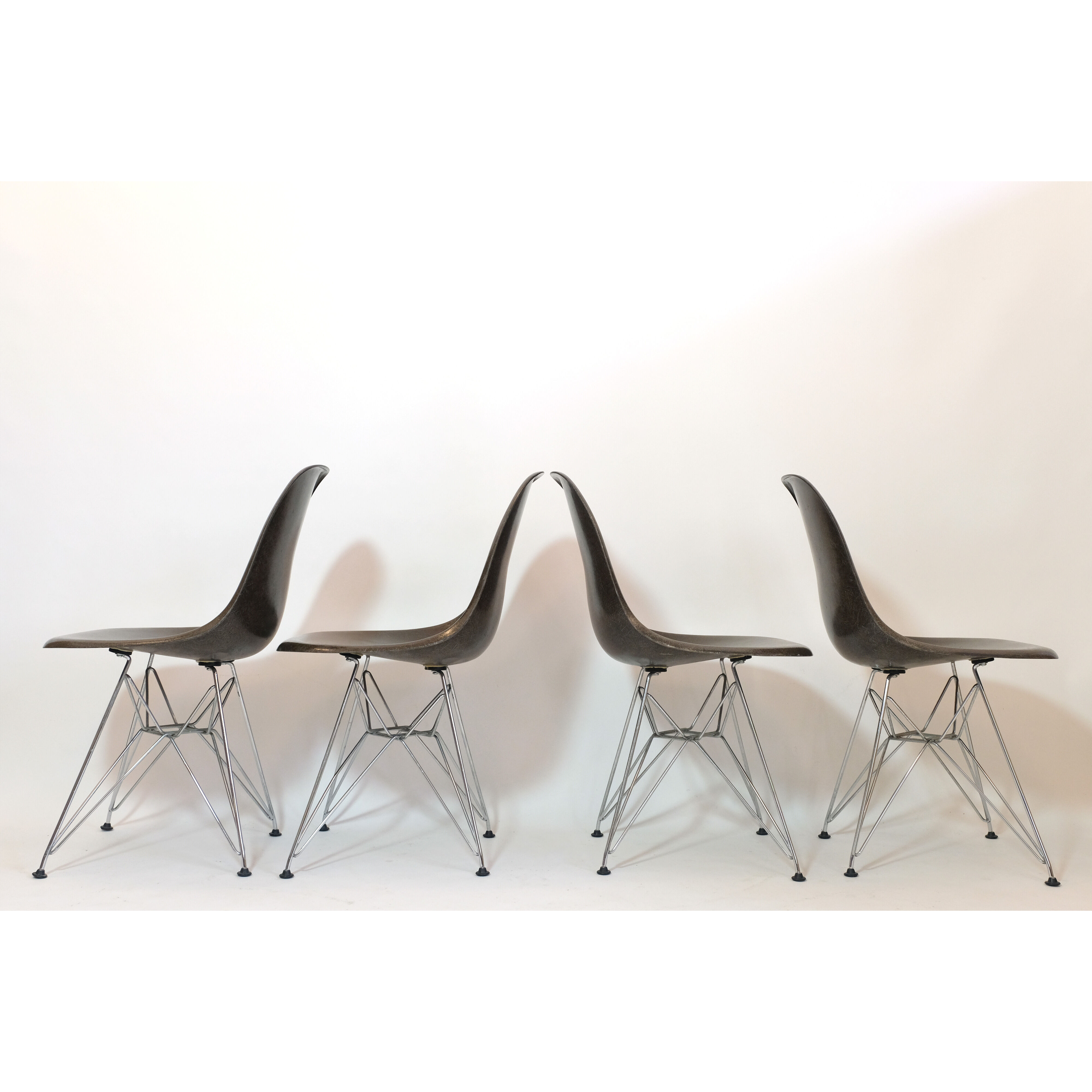 4 DSR chairs by Charles and Ray Eames, 1970/1980