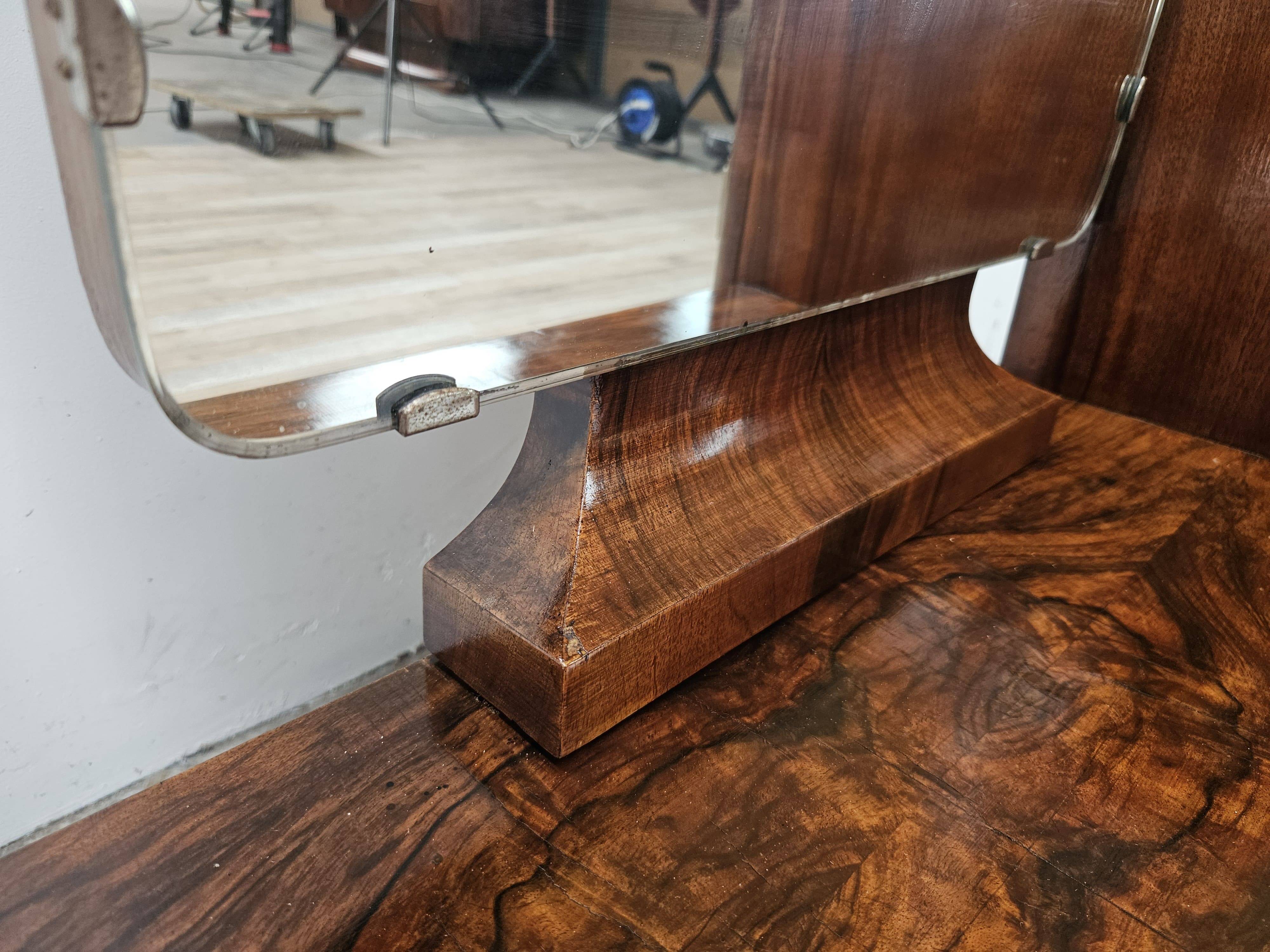 Art Déco Vanity Table in Nutwood with Mirror, Italian Design, 1940s