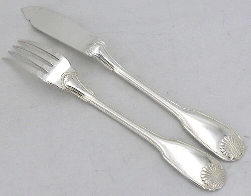 Christofle Vendôme 12 fish cutlery sets, 24 pieces, silver-plated metal, in excellent condition.