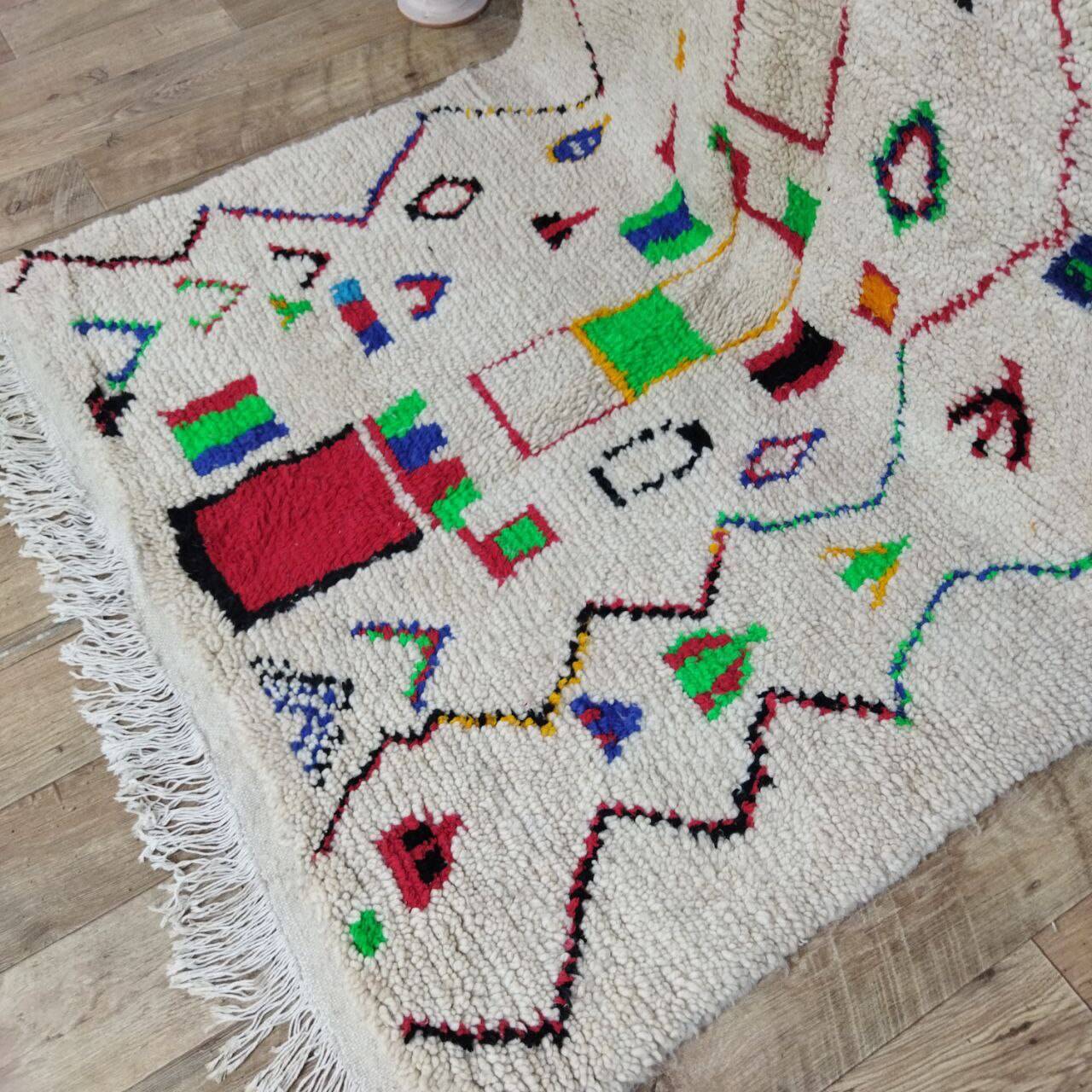 Tapis berbère marocain artisanal fait main 270 X 136 CM