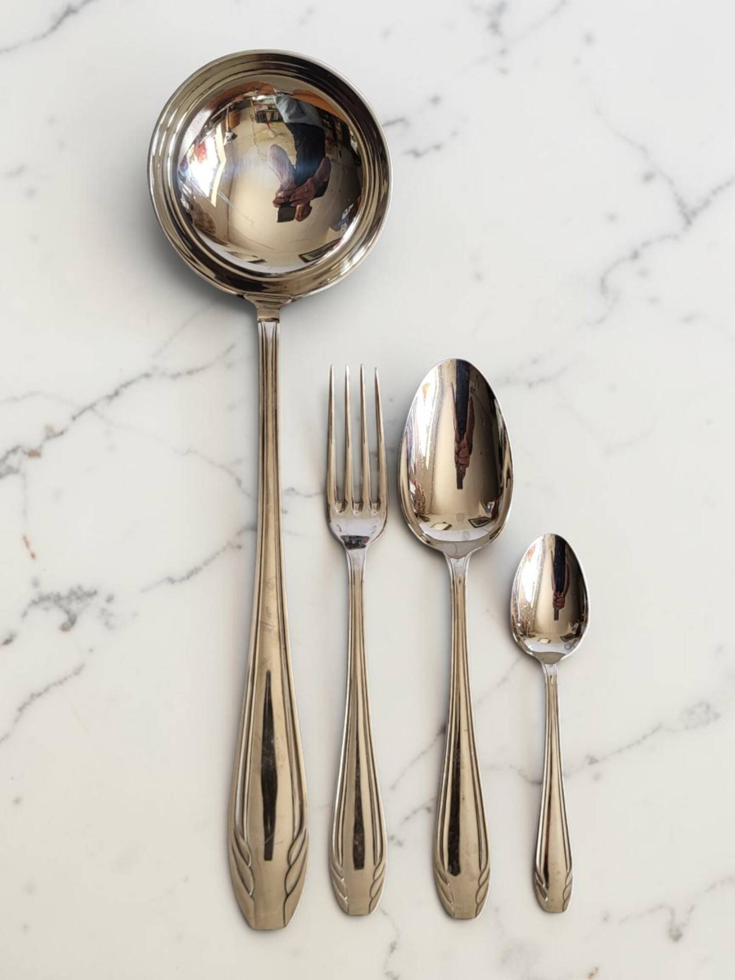 Ménagère Art déco en inox 37 pièces