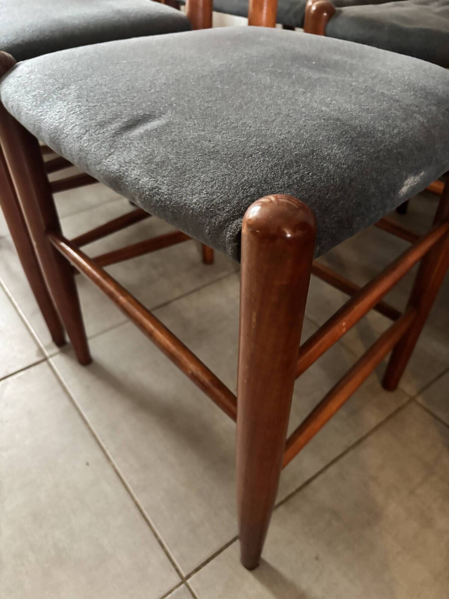 Set of 8 Scandinavian ladderback chairs, 1960s.