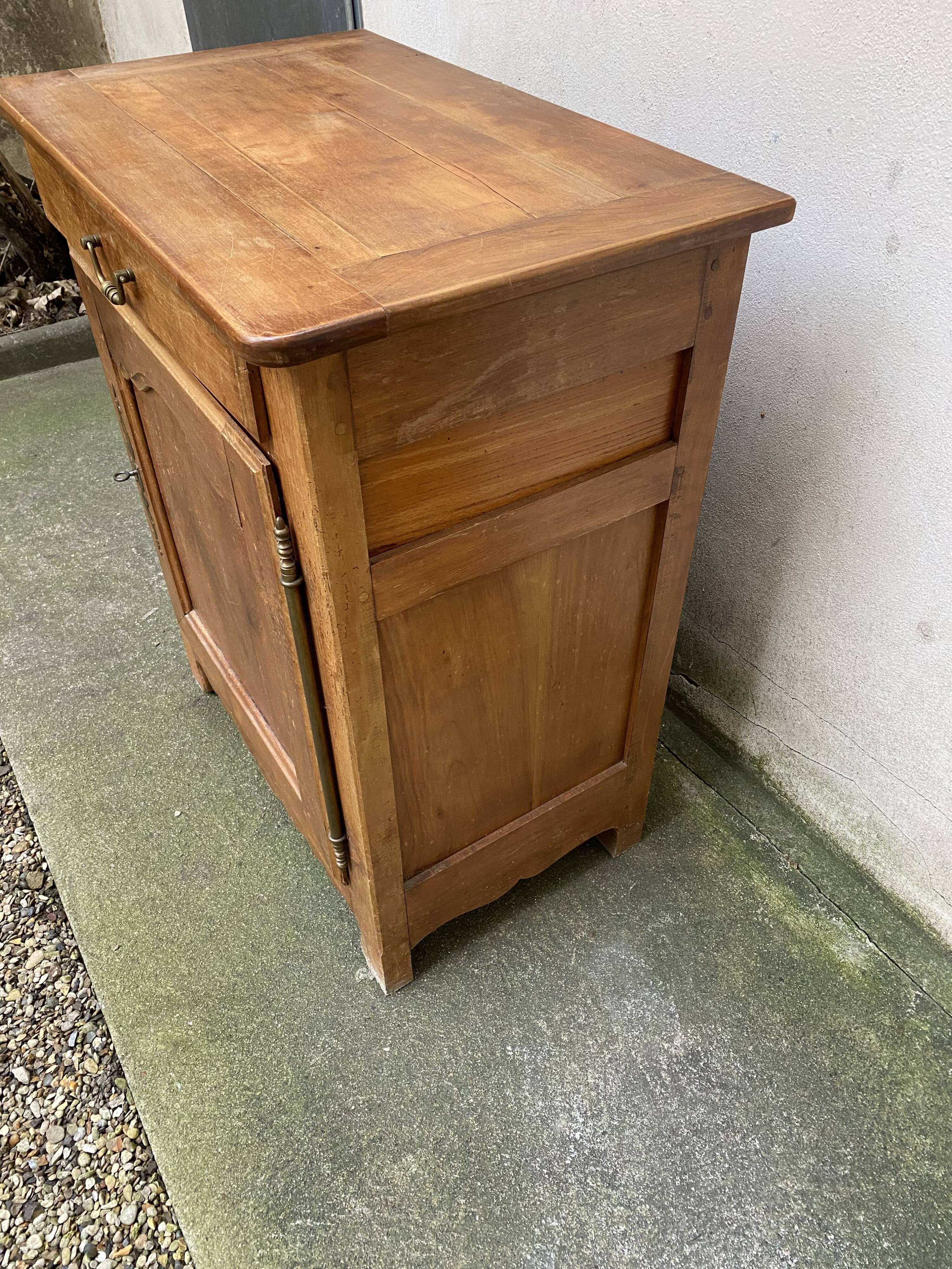 Cherry wood jam cupboard with 1 door and 1 drawer