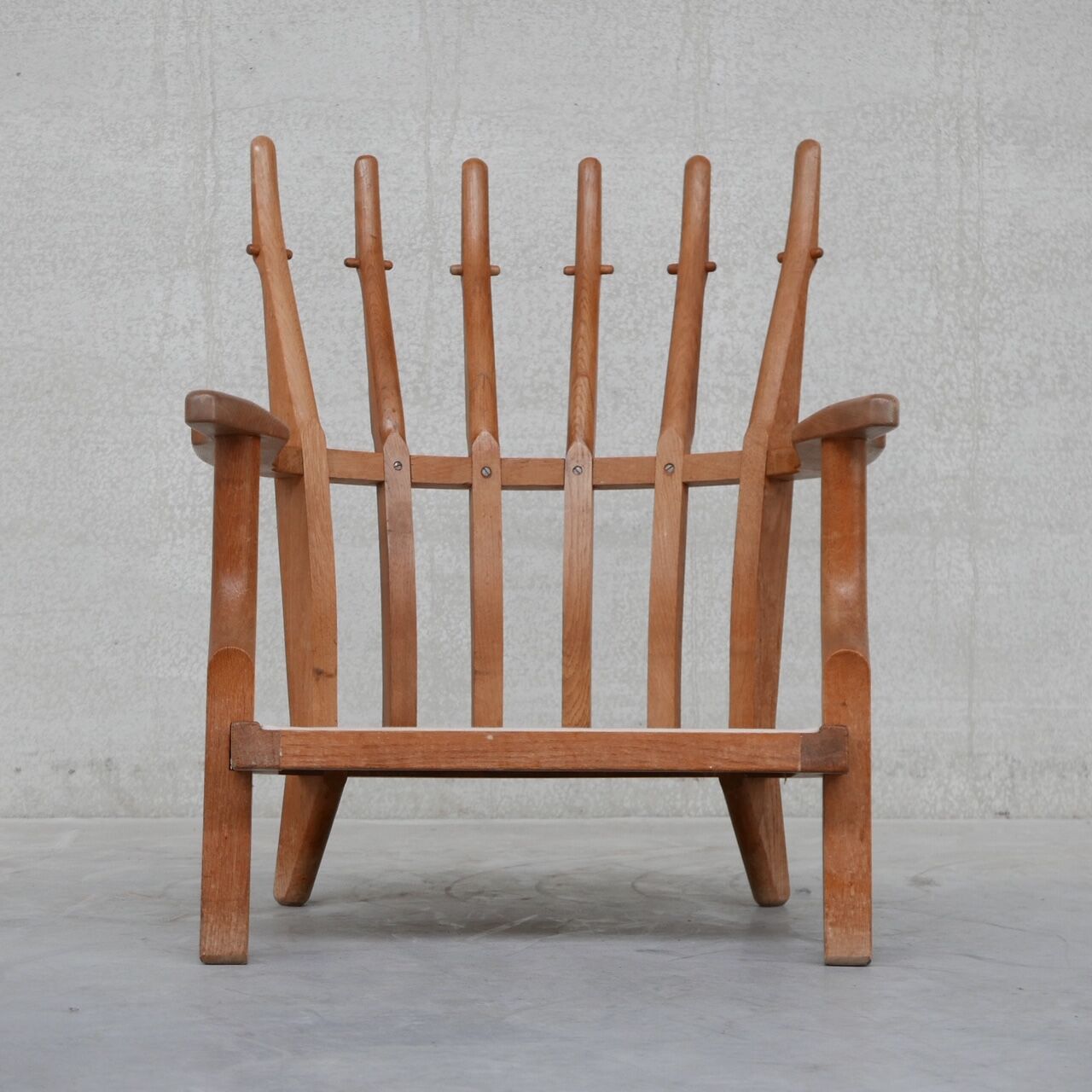 Fauteuil modèle repos de Guillerme et Chambron