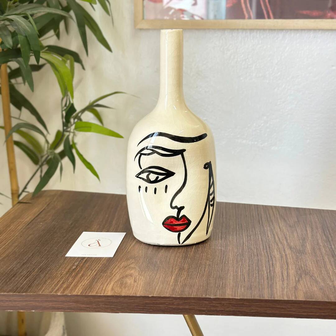 Red Oudm Vase