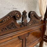 Four poster bed