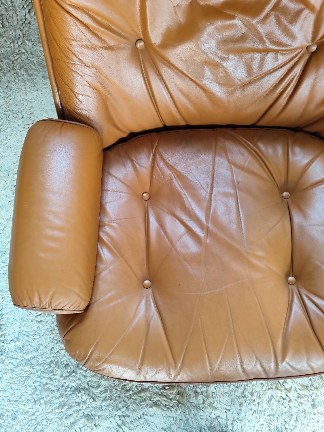 Michel Cadestin leather armchair for Airbone