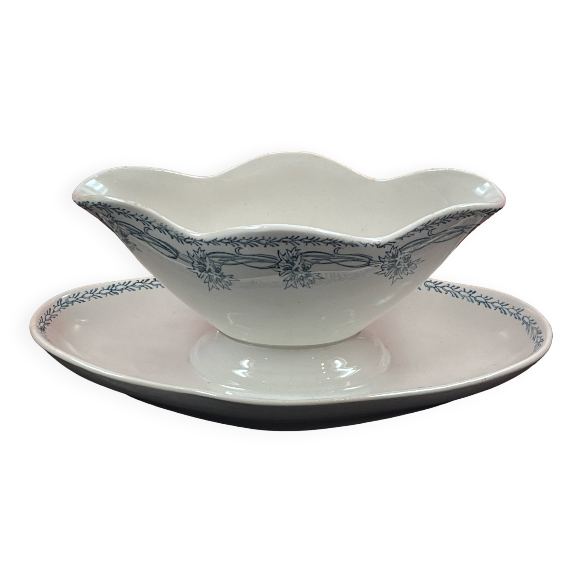 Old sauce boat Saint-Amand and Hamage 4008