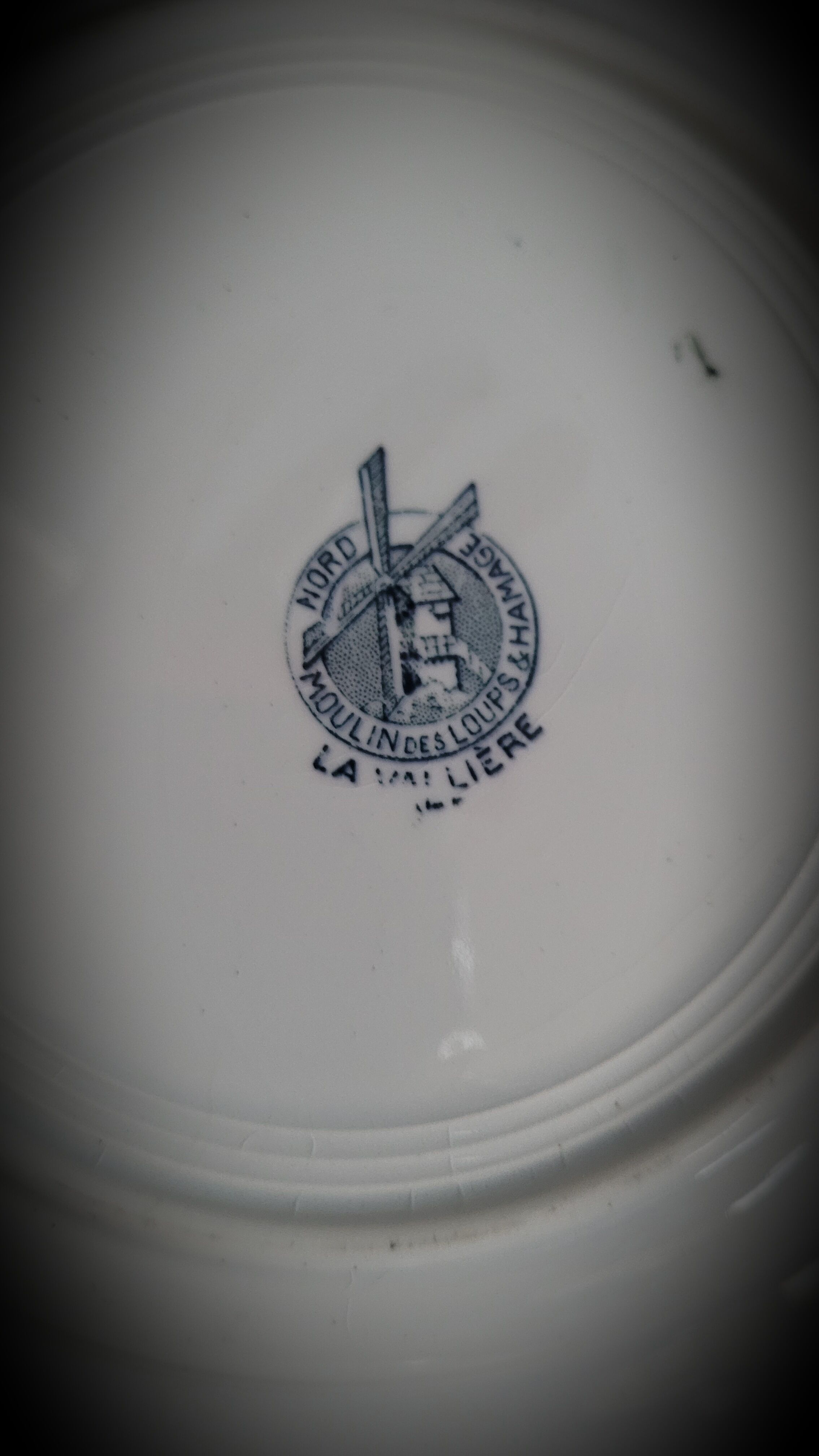 Quartet flat blue plates dessert 39