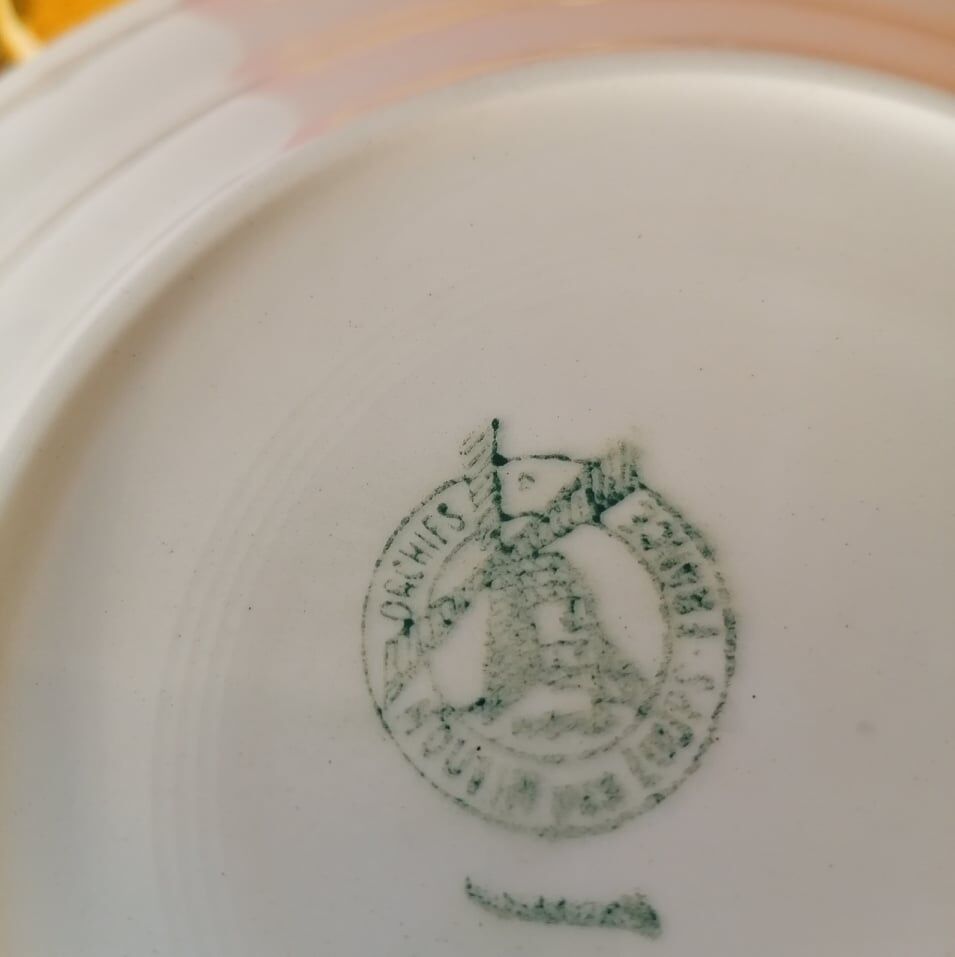 Hollow plates model "Tablecloth"