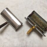 Picks crumbs, circa 1930