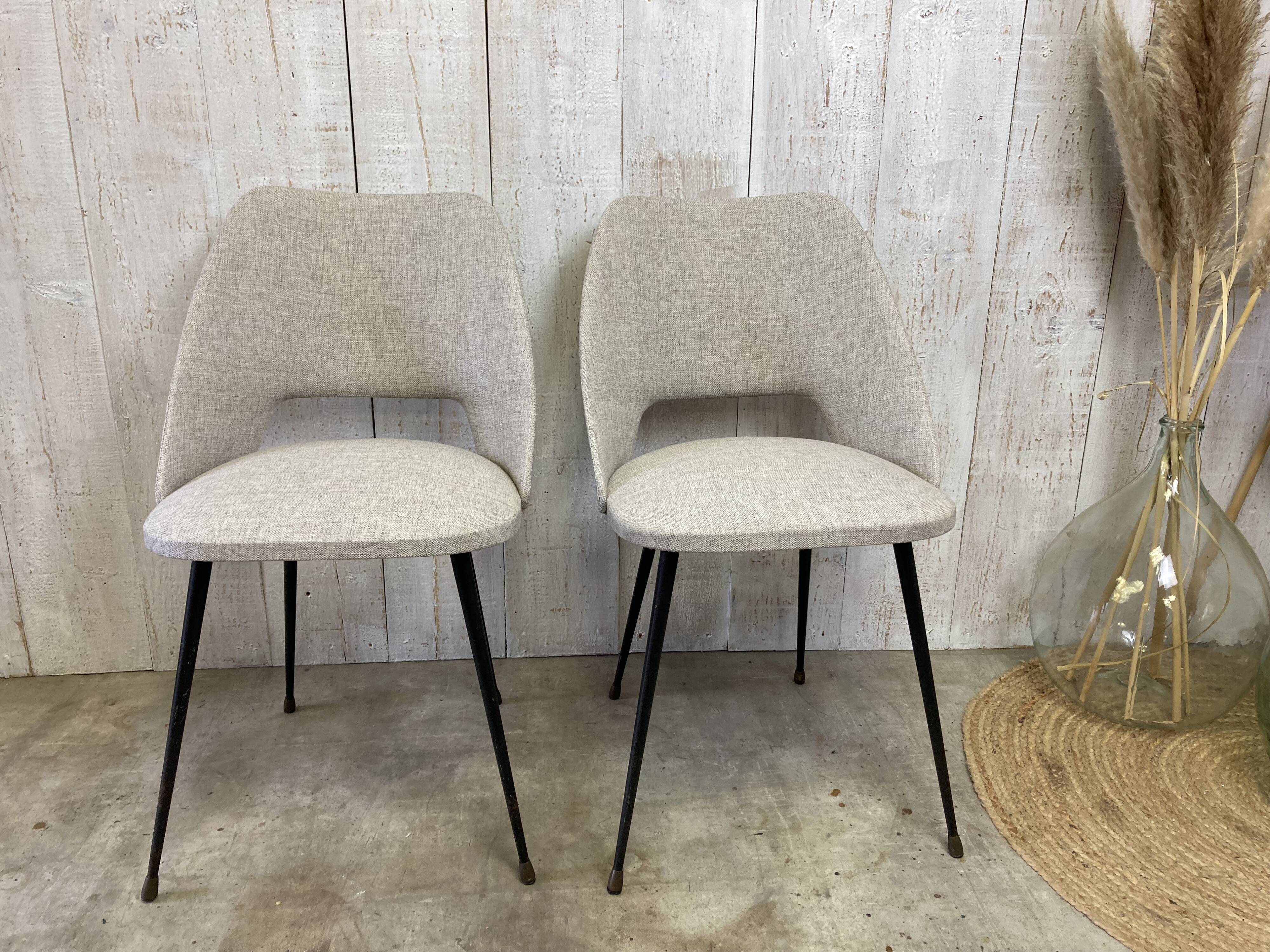 Paire de chaises des années 50