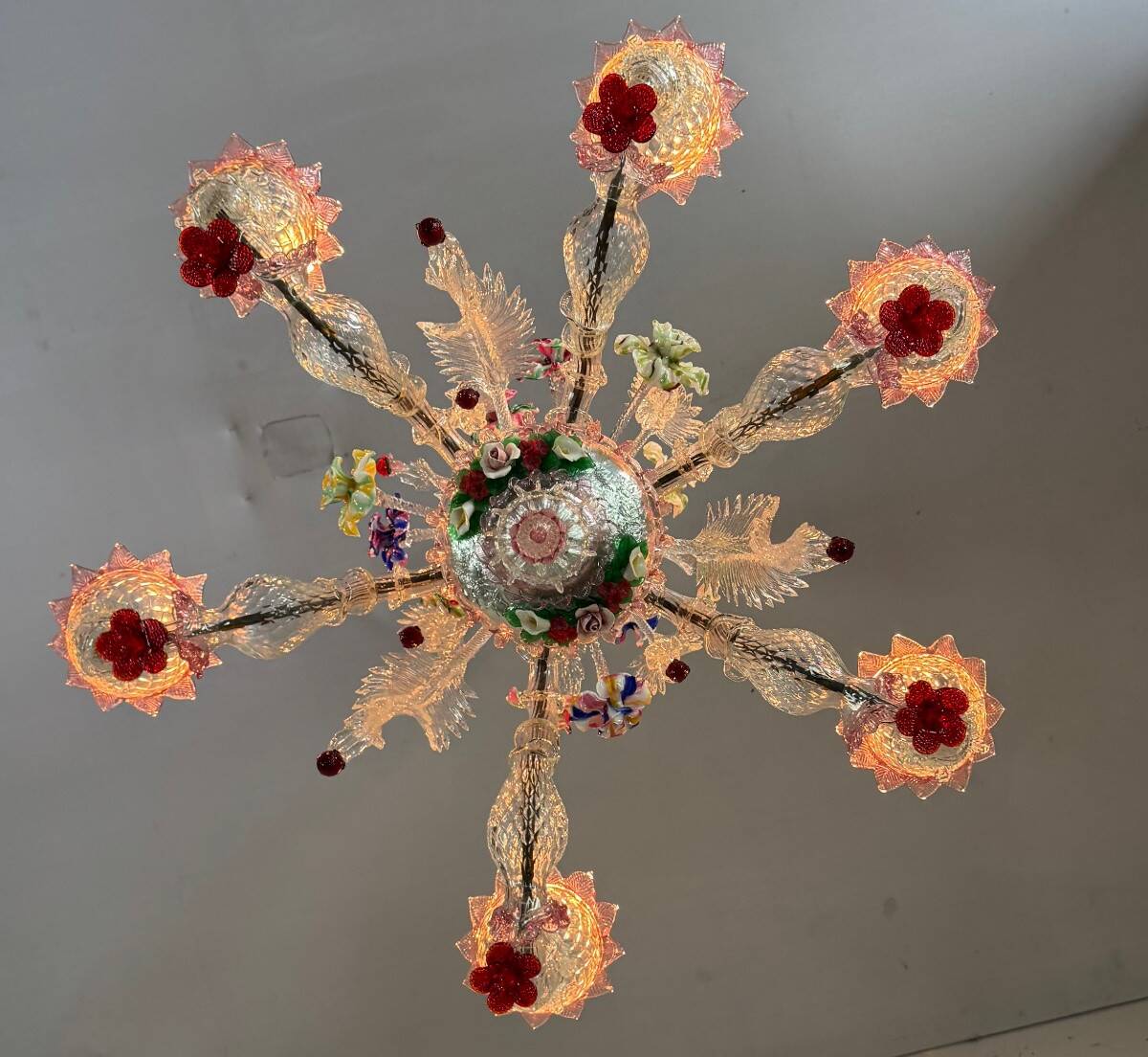 Venetian chandelier in multicolored Murano glass, 6 light arms circa 1920