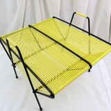 Porte-disques portable vintage, style français moderne du milieu du siècle, avec cordon en vinyle jaune vif, accessoire hi-fi rétro MCM pour le rangement, centre musical