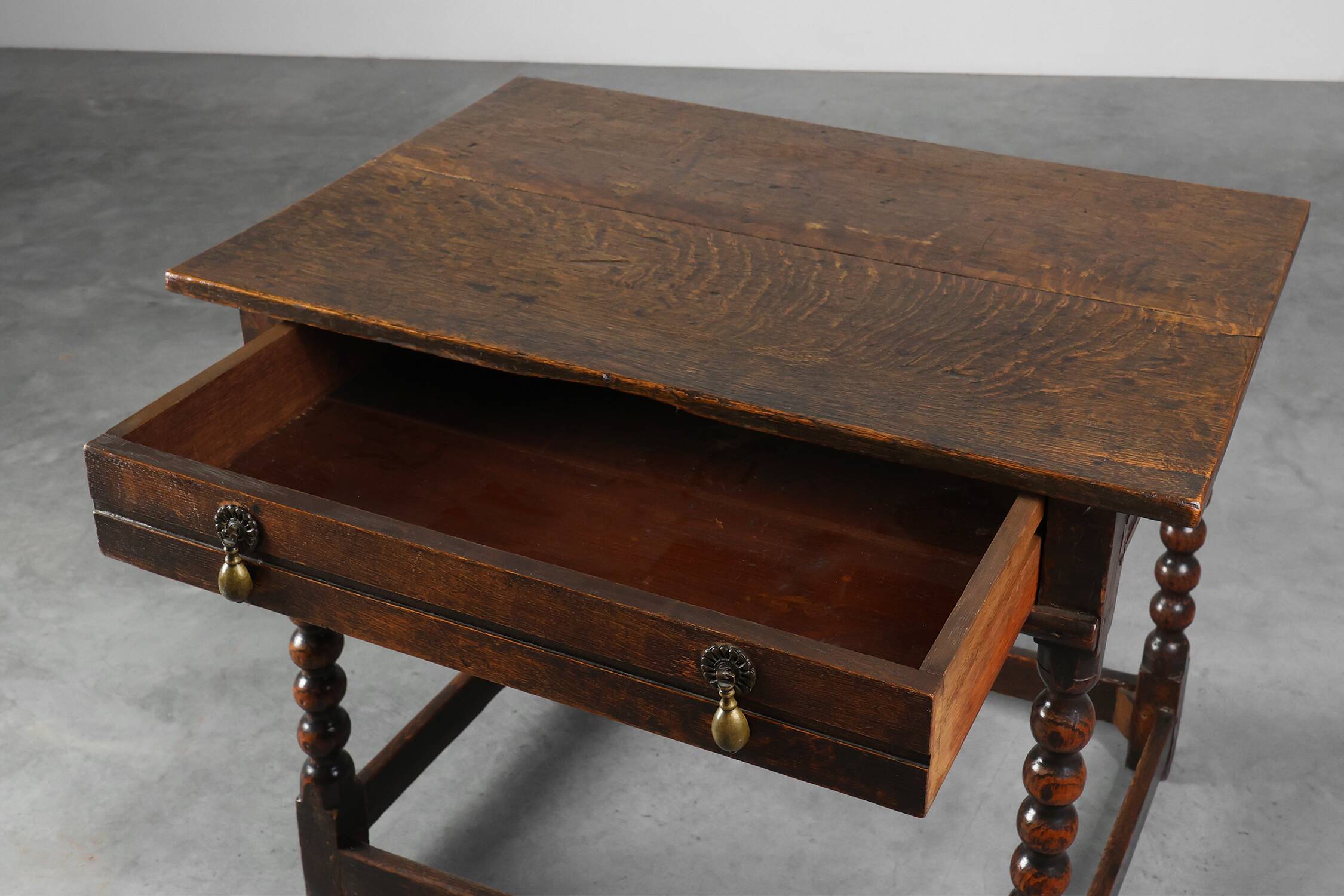 18th Century English Bobbin-Turned Oak Side Table with Bronze Hardware, Jam