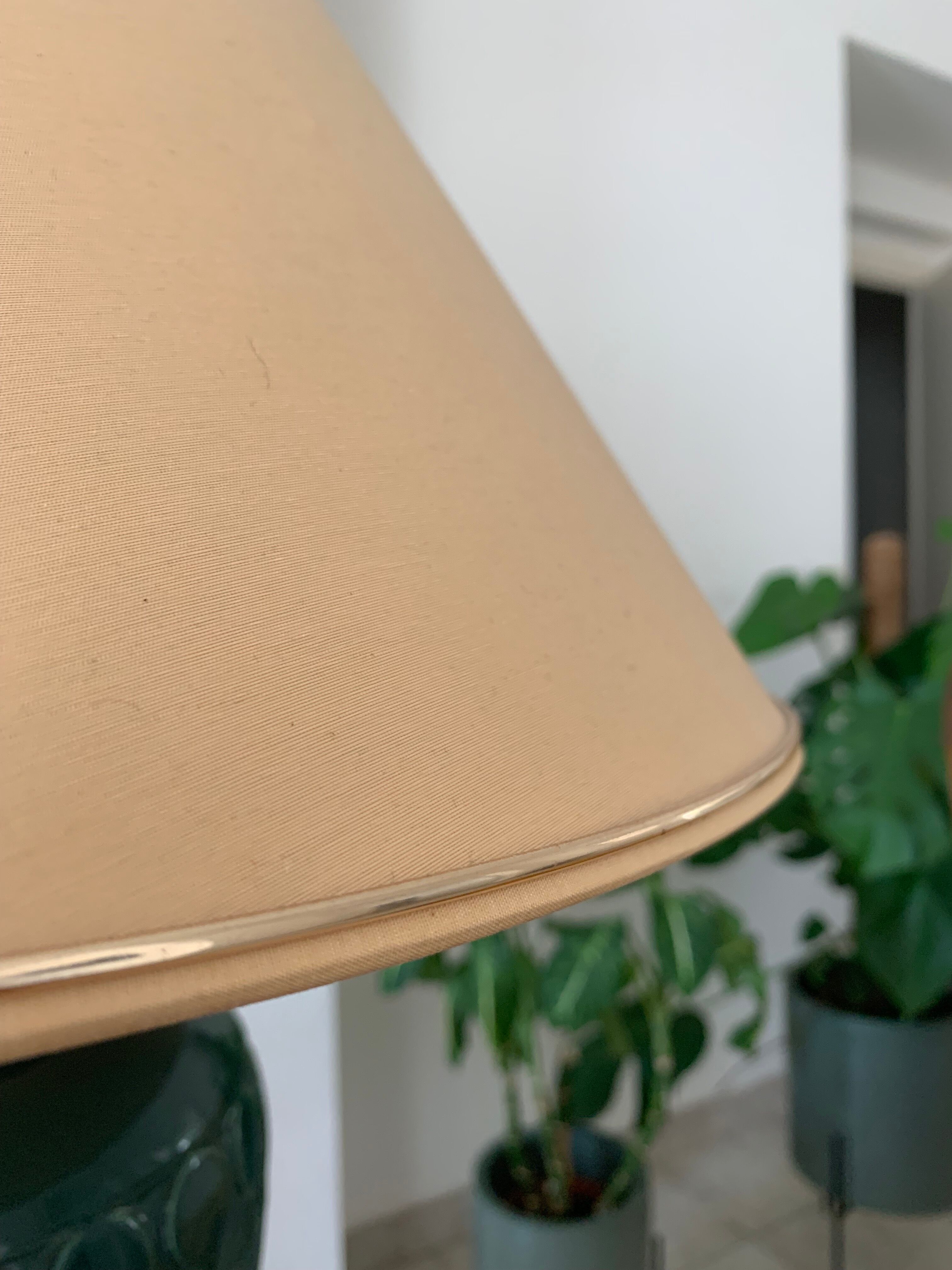 Porcelain lamp with gilded border lampshade