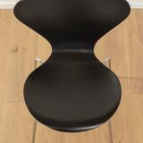 Dining Chairs 3107 by Arne Jacobsen