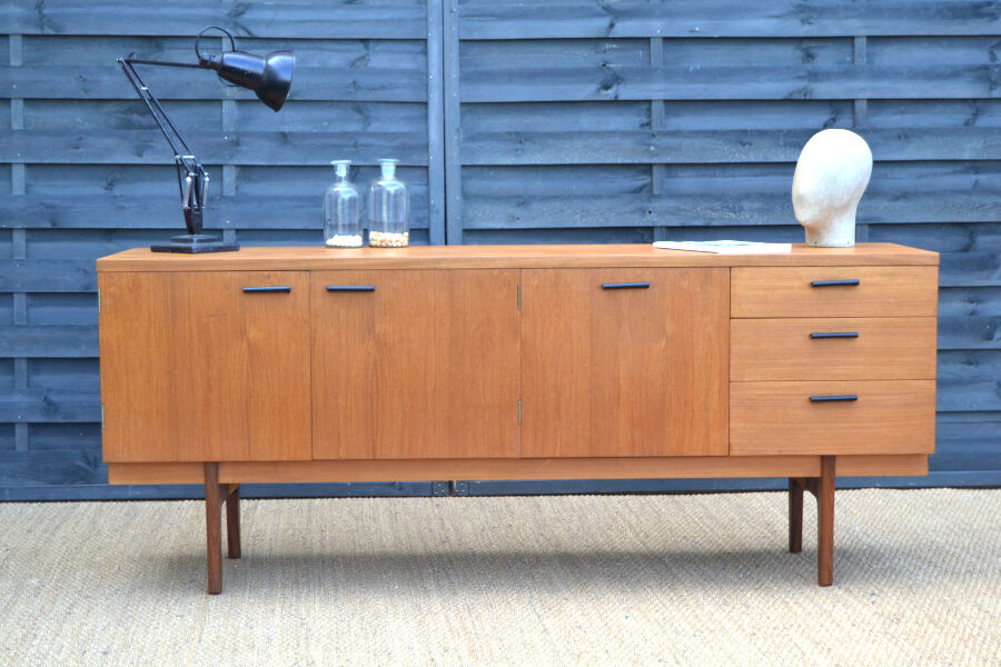Uniflex-teak-leather sideboard