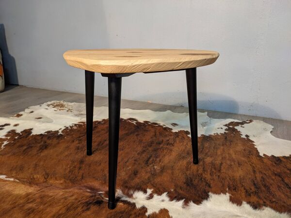 Table basse d'appoint pieds compas