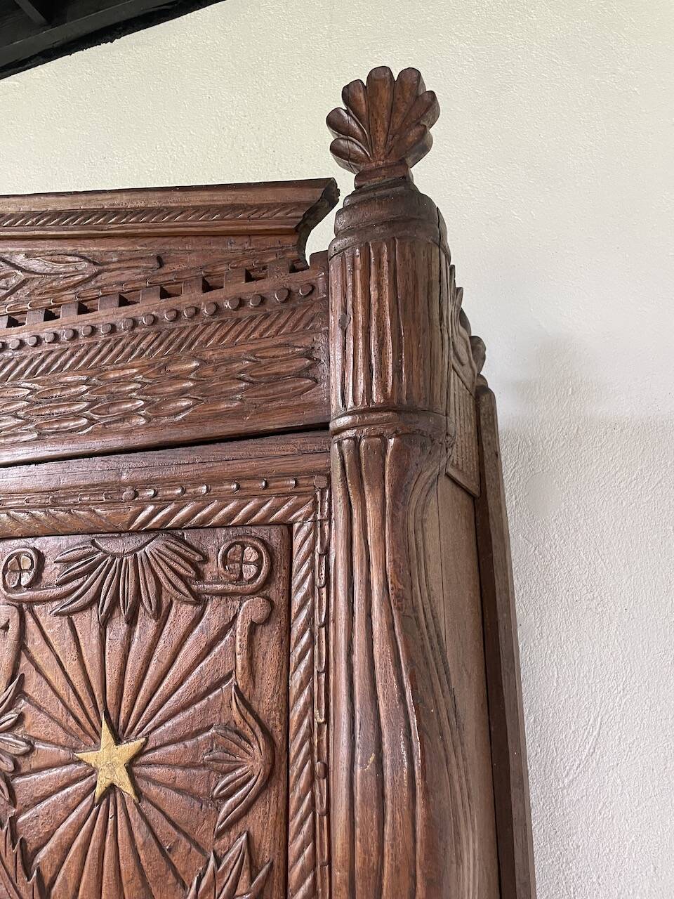 Auvergne brutalist folk art furniture 1890