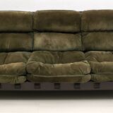 Luciano Frigerio Mid-Century Modern Italian Wood and Suede Sofa "Ussaro",70