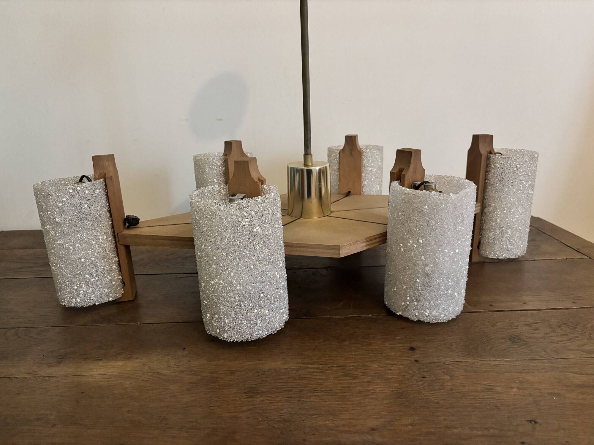 Vintage Scandinavian chandelier 6 lights – Wood and frosted Perspex – 1960s/70s