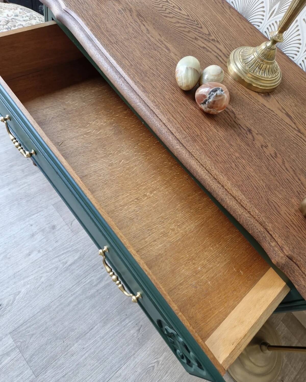 Green vintage chest of drawers