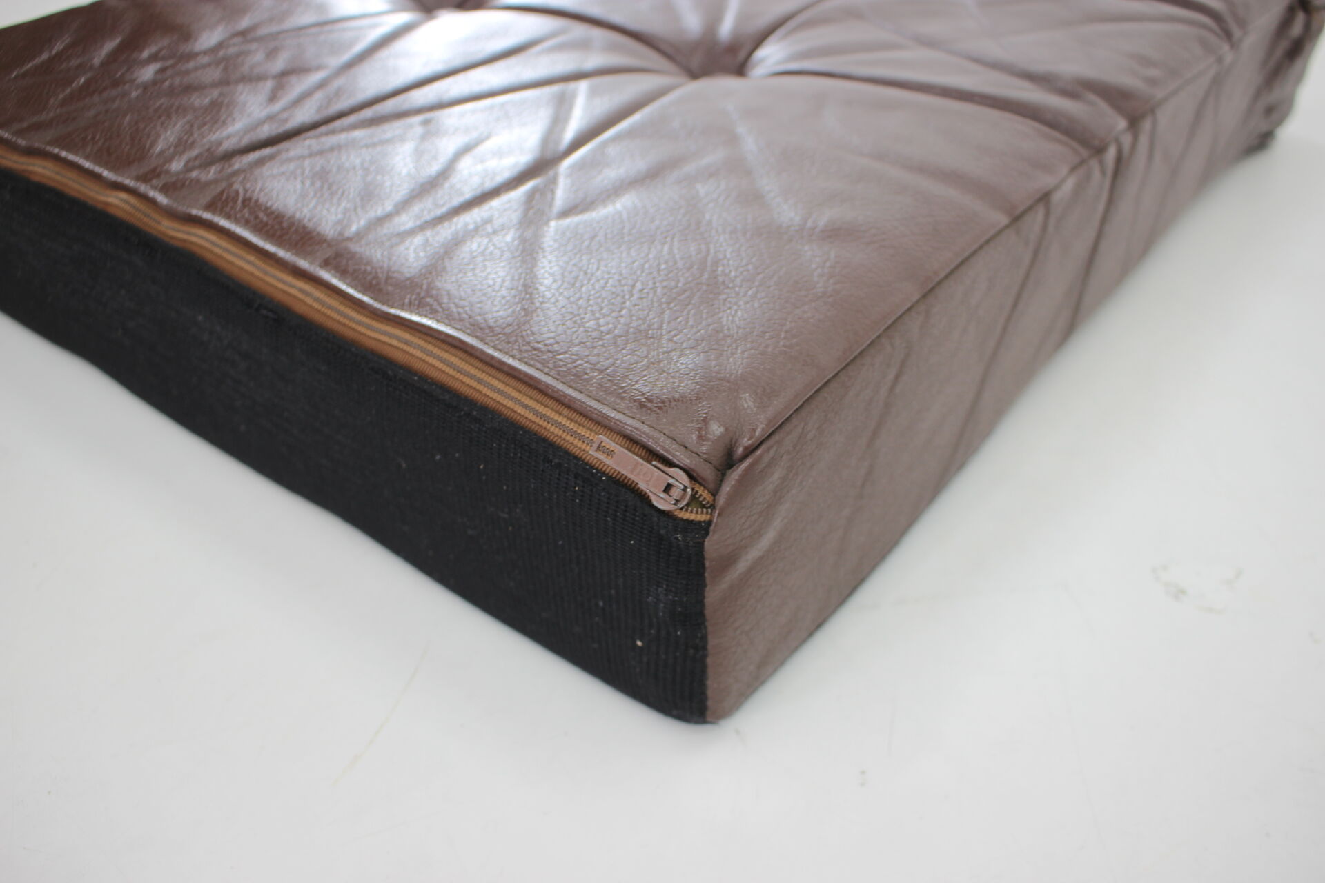 Fauteuil en cuir brun danois des années 1970, Danemark