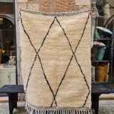 White Berber carpet with black diamond 110x140cm