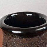 Mid-century studio ceramic tripod vase by Eke Bjeren for Gabriel Keramik, 1960s.