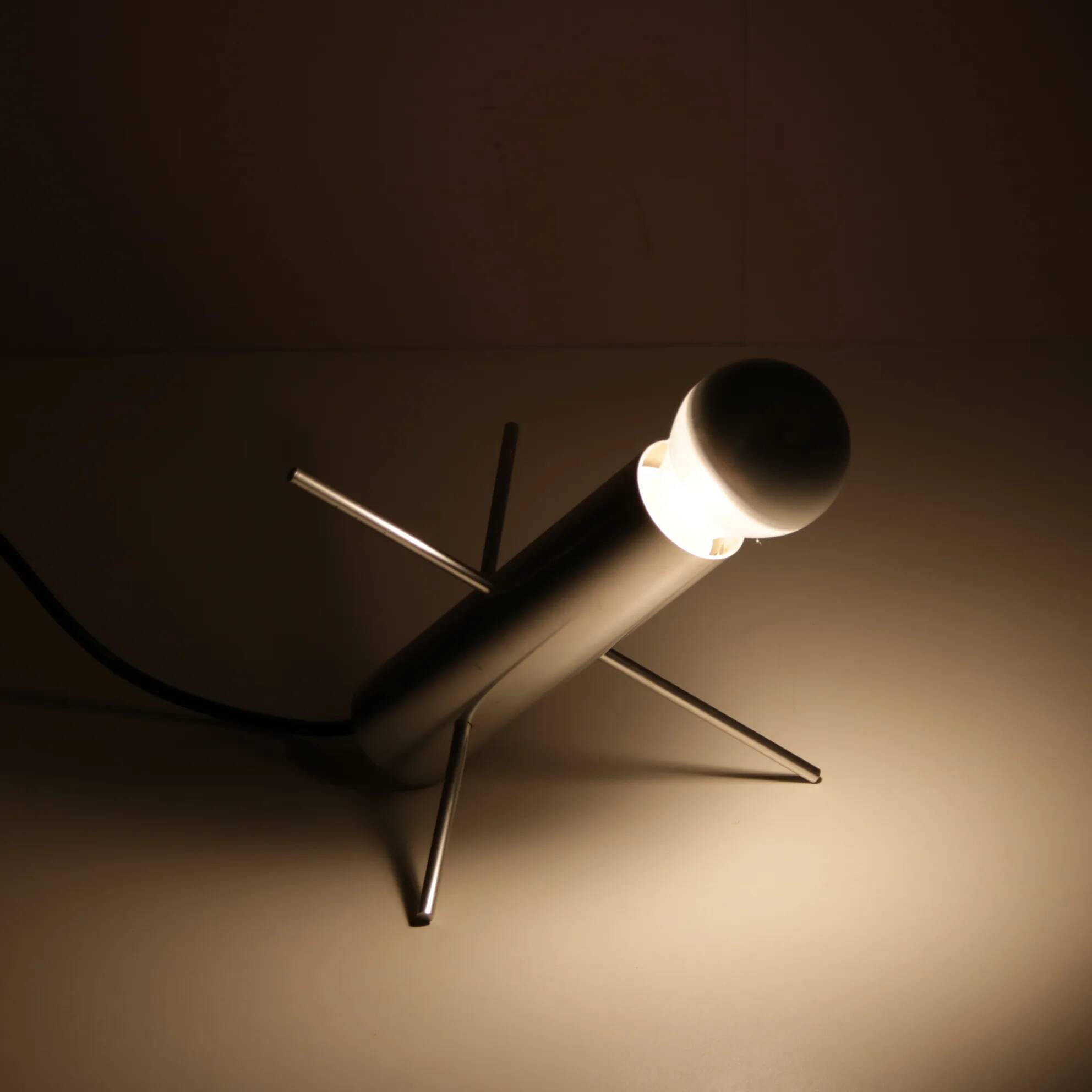 Lampe de table « Krekel » des années 1960, conçue par Otto Wasch pour Raak (Pays-Bas).